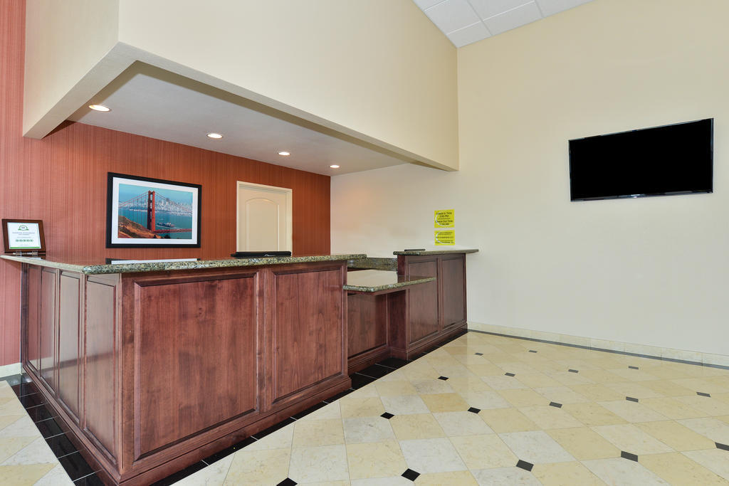 Super 8 By Wyndham Vallejo/Napa Valley Extérieur photo